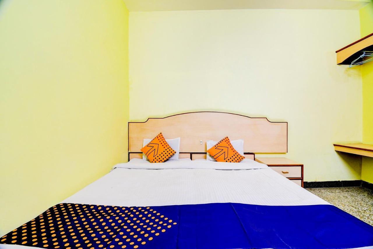 Отель Spot On 80135 Gopala Residency Дибругарх Экстерьер фото